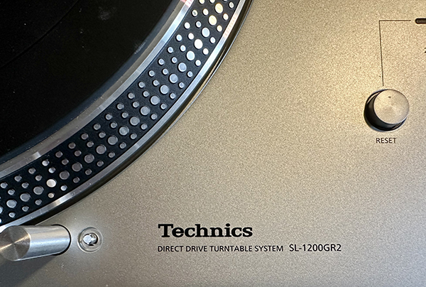 Technics SL-1200GR2 Direct Drive Turntable System II