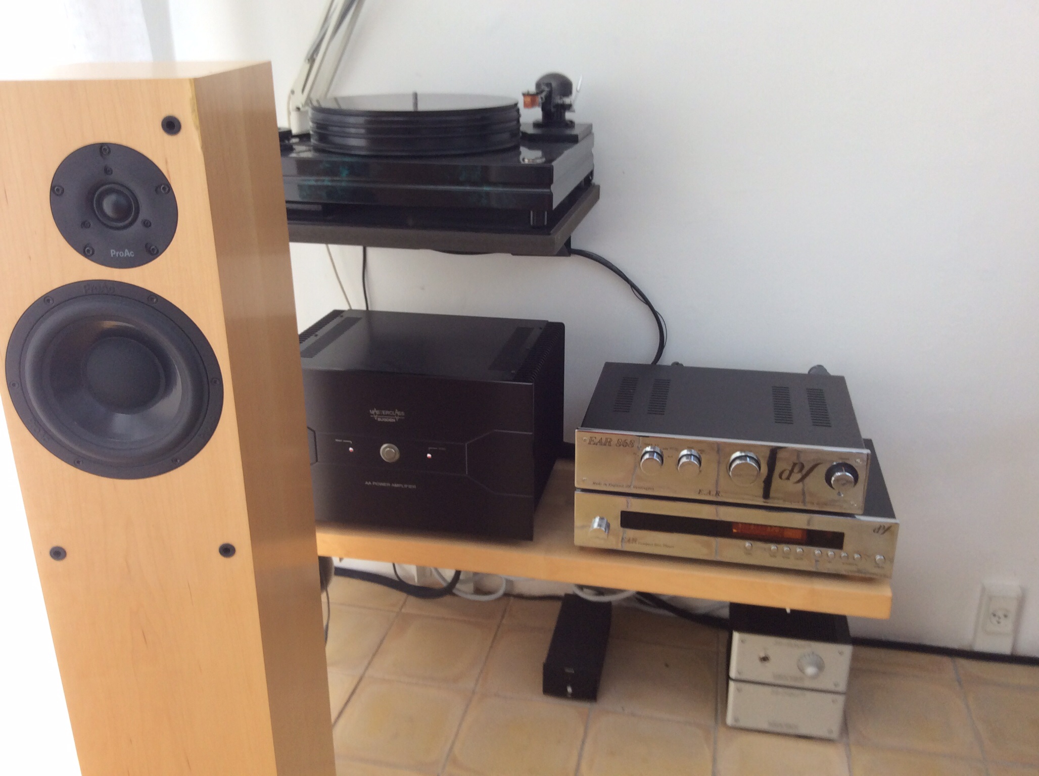 Audio uk. Sugden Masterclass da-77 mk1. KEF-105.2. Sugden Masterclass ANV-50. Ear 868 Preamplifier.